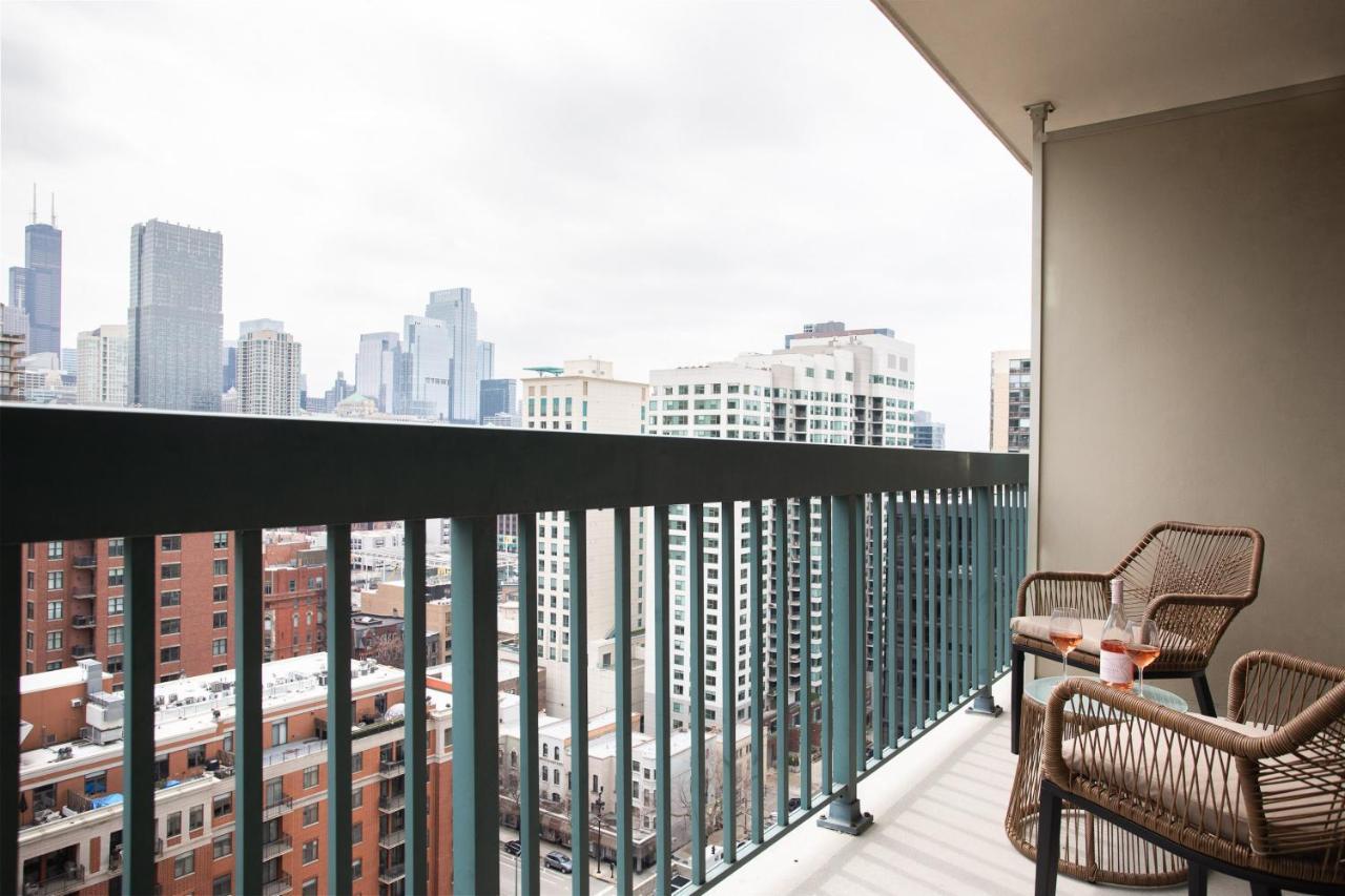 Отель Kasa Magnificent Mile Чикаго Экстерьер фото